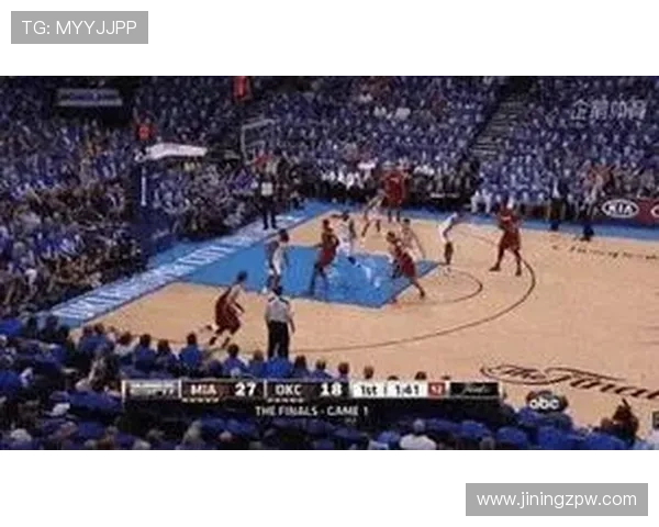 最新篮球赛事动态全面解析 NBA战况更新及热点球员表现追踪